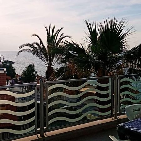 Apartament Casa Flora A Due Passi Dal Mare Giovinazzo Zewnętrze zdjęcie