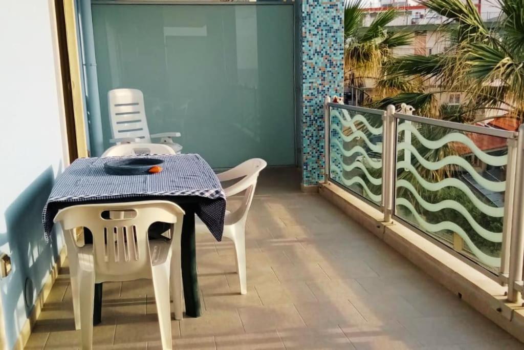 Apartament Casa Flora A Due Passi Dal Mare Giovinazzo Zewnętrze zdjęcie